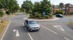 Roundabout Exit Indicator: Signals, Exits and Lane Choice